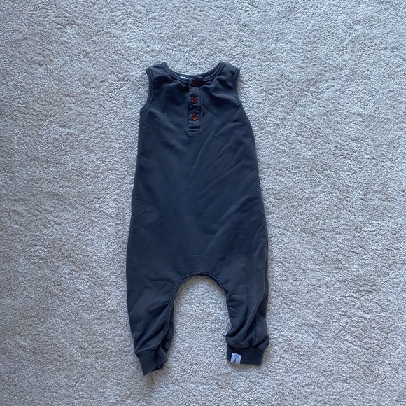 Bobby G Baby Gray Romper | 18-24months - Picture 2 of 6
